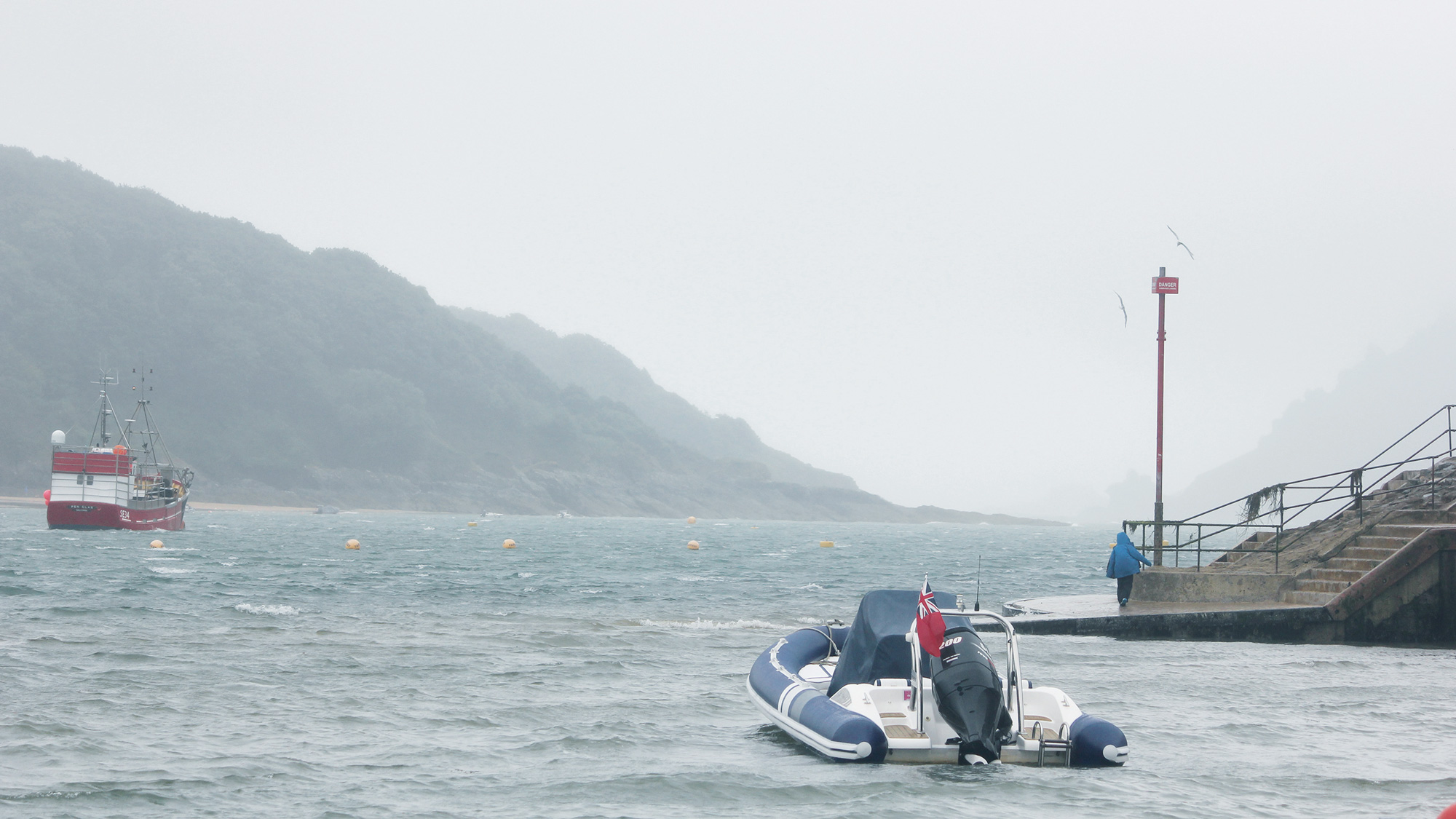 Should you risk crossing a harbour bar in these conditions?