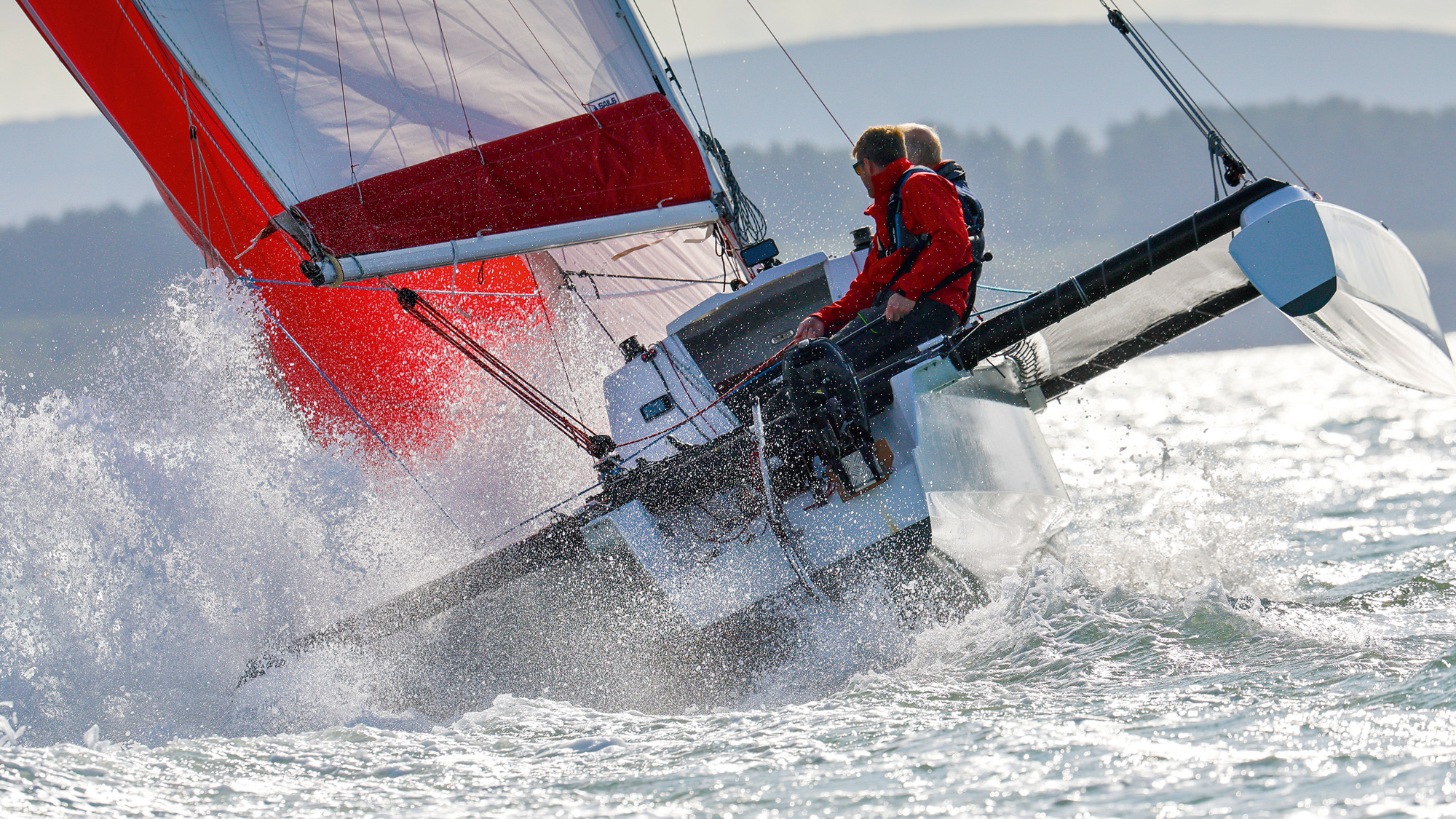 How to sail a trimaran: Expert advice for sailing with three hulls